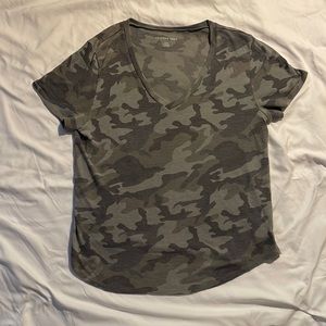 American Eagle Camo T-shirt